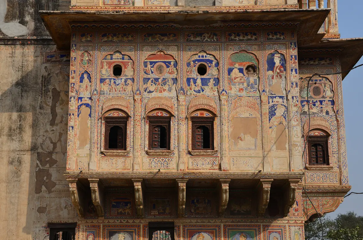 Fresco-covered facade of a merchant haveli in Mandawa, Shekhawati