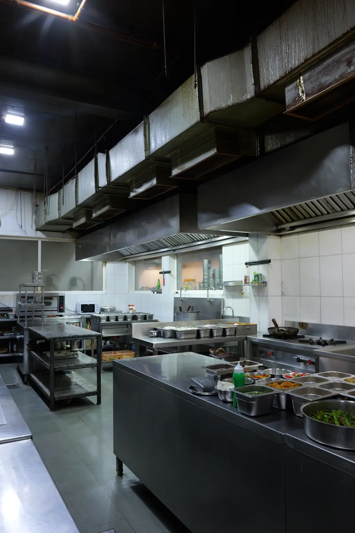 Kitchen cooking stations